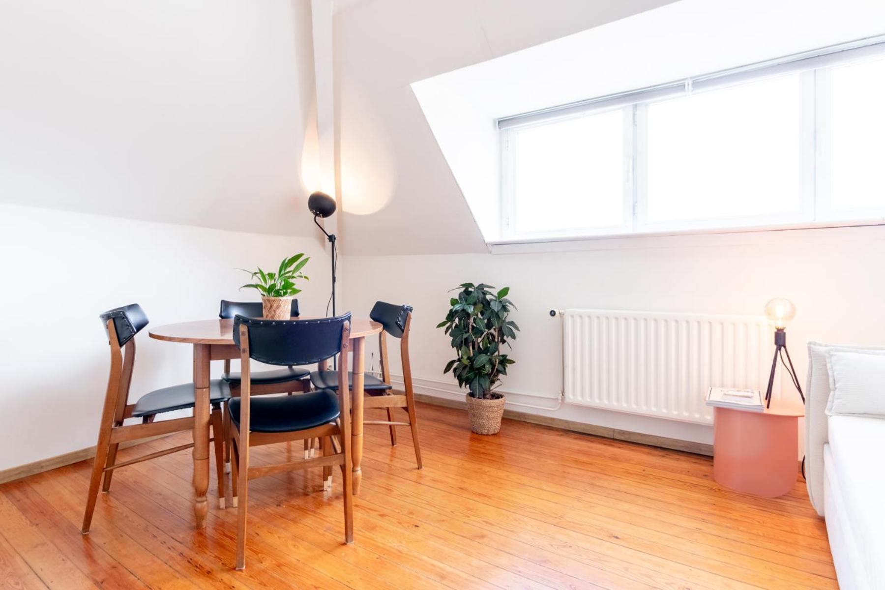 Guesthouse Private Studio Nearby Old Town เกนต์ ภายนอก รูปภาพ